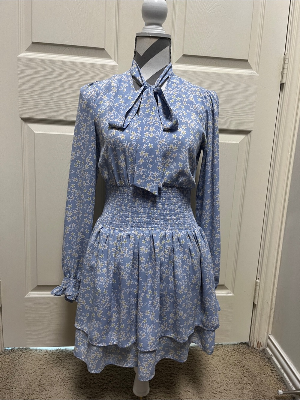 Forever 21 Light Blue Floral Tie-Neck Long Sleeve Dress